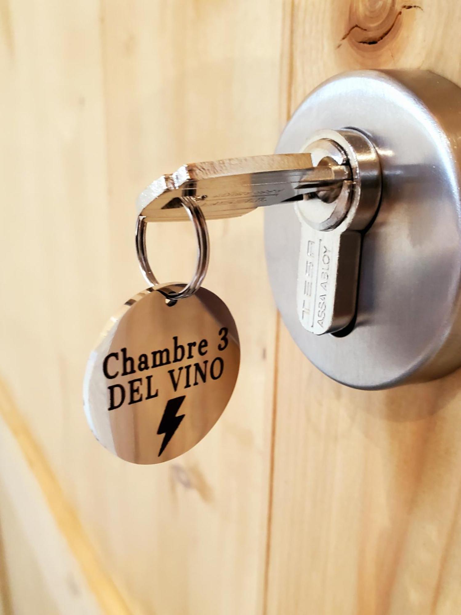 Del Vino Bar A Vin & Guitares Appartement Sauna Terrasse Garage Orchamps-Vennes エクステリア 写真