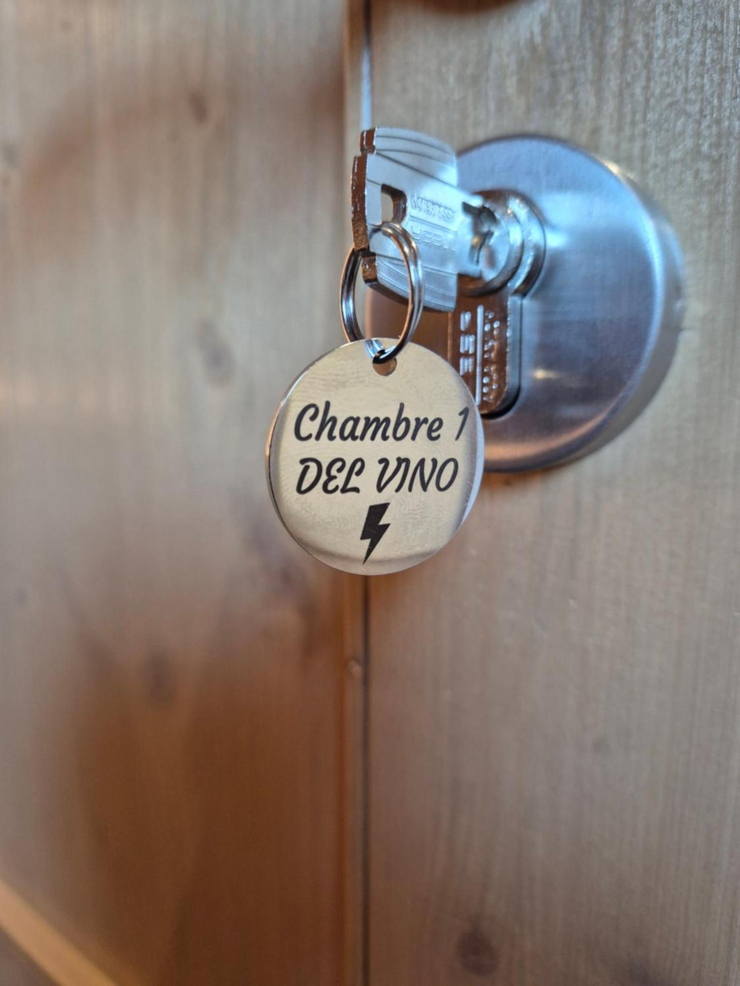 Del Vino Bar A Vin & Guitares Appartement Sauna Terrasse Garage Orchamps-Vennes エクステリア 写真
